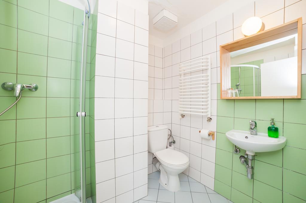 Single Bed in Dormitory Room (6 Adults) with Private Bathroom,695423091:JPEG