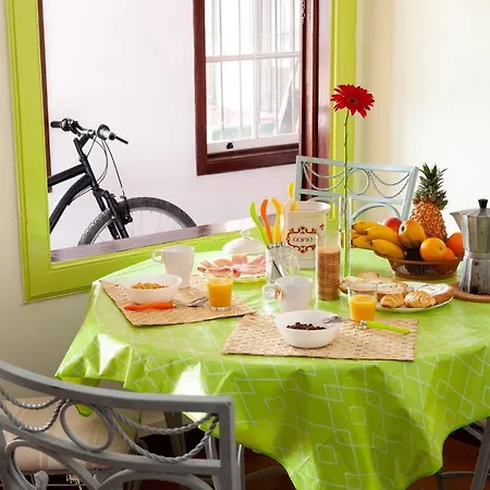 Patio Hostel (Adults Only)-2